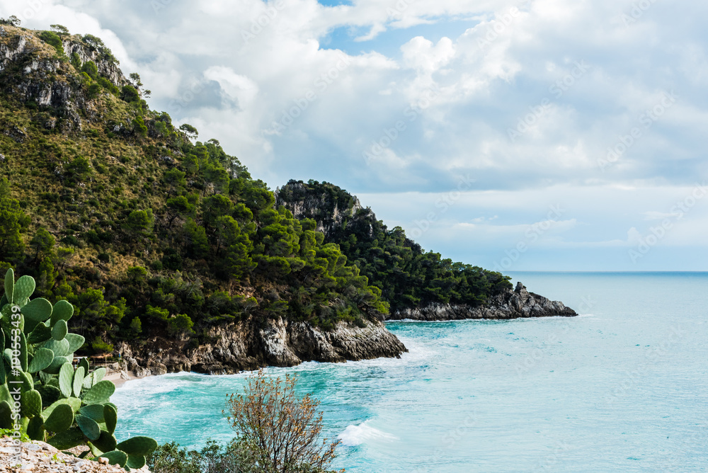 il mare e la costa di Sperlonga il mare e la costa di Sperlonga
