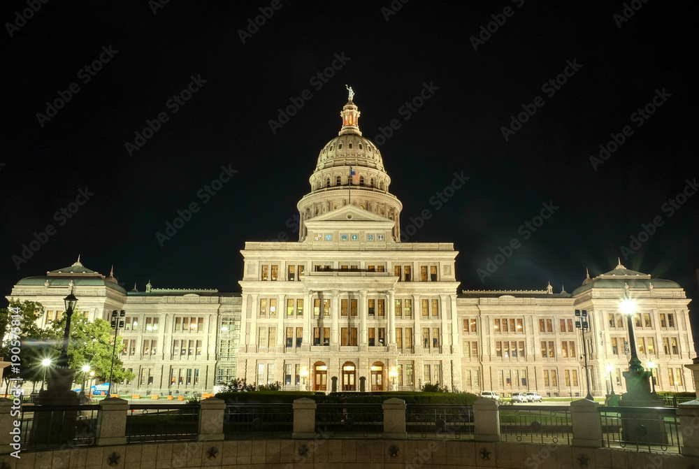 Austin state capitol night view