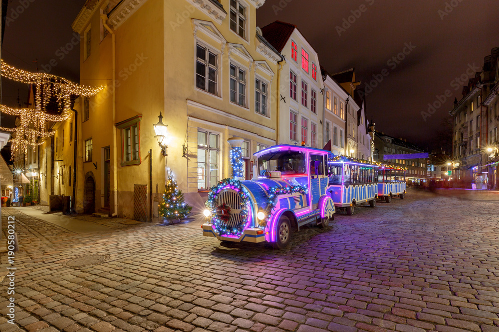 Obraz premium Tallinn. Train Santa Claus.