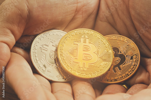 Bitcoin. Gold Bitcoin(new virtual money)