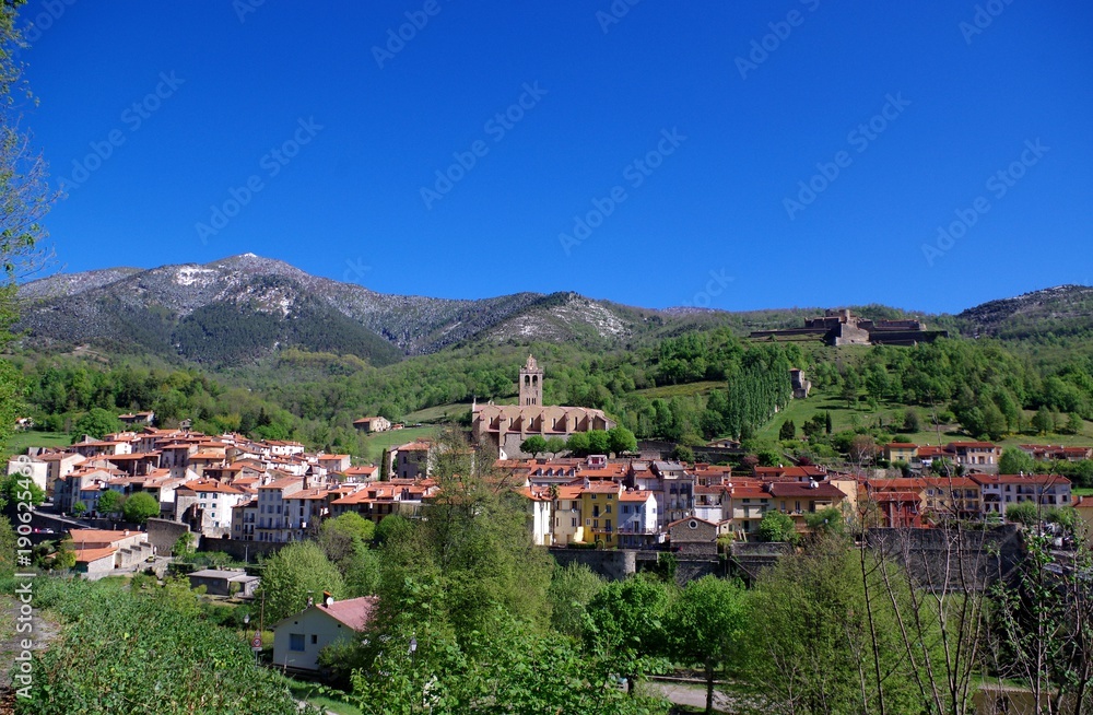 Village de montagne Prats de Mollo dans les Pyrénées