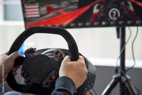 Simulator racing game
