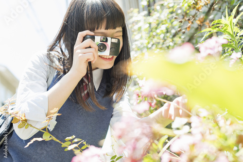 女子高生 写ルンです 使い捨てカメラ Stock Photo Adobe Stock