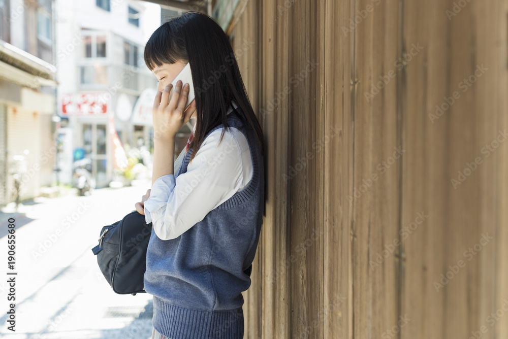 女子高生 スマートフォン 通話 女子高生 スマートフォン 通話