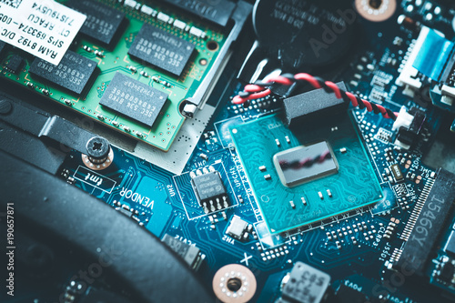 Obraz na płótnie Computerchip auf Platine, Nahaufnahme
