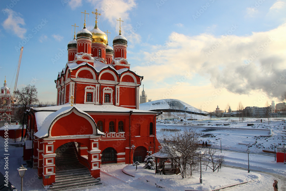 Φωτογραφία View of the beautiful church, located in the heart of Moscow..