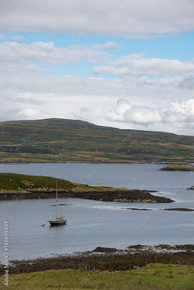 A glimpse of the stunning Isle of Skye