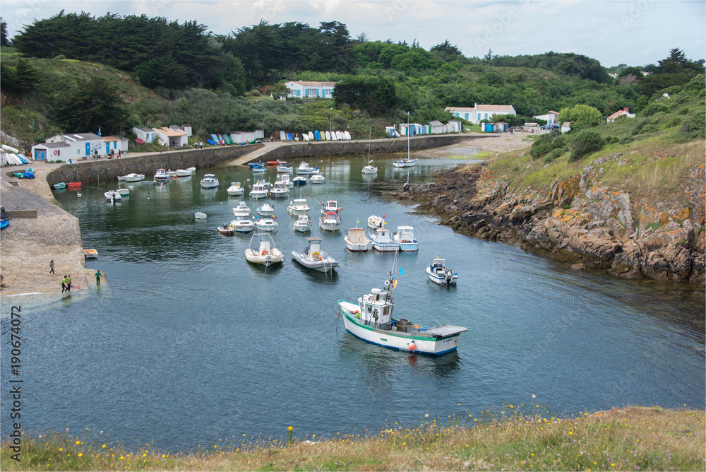 bateaux au port de la Meule sur l'île d'Yeu en France