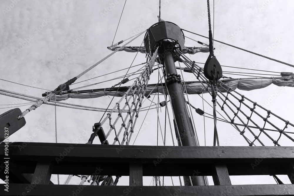 Obraz premium Old pirate ship photo