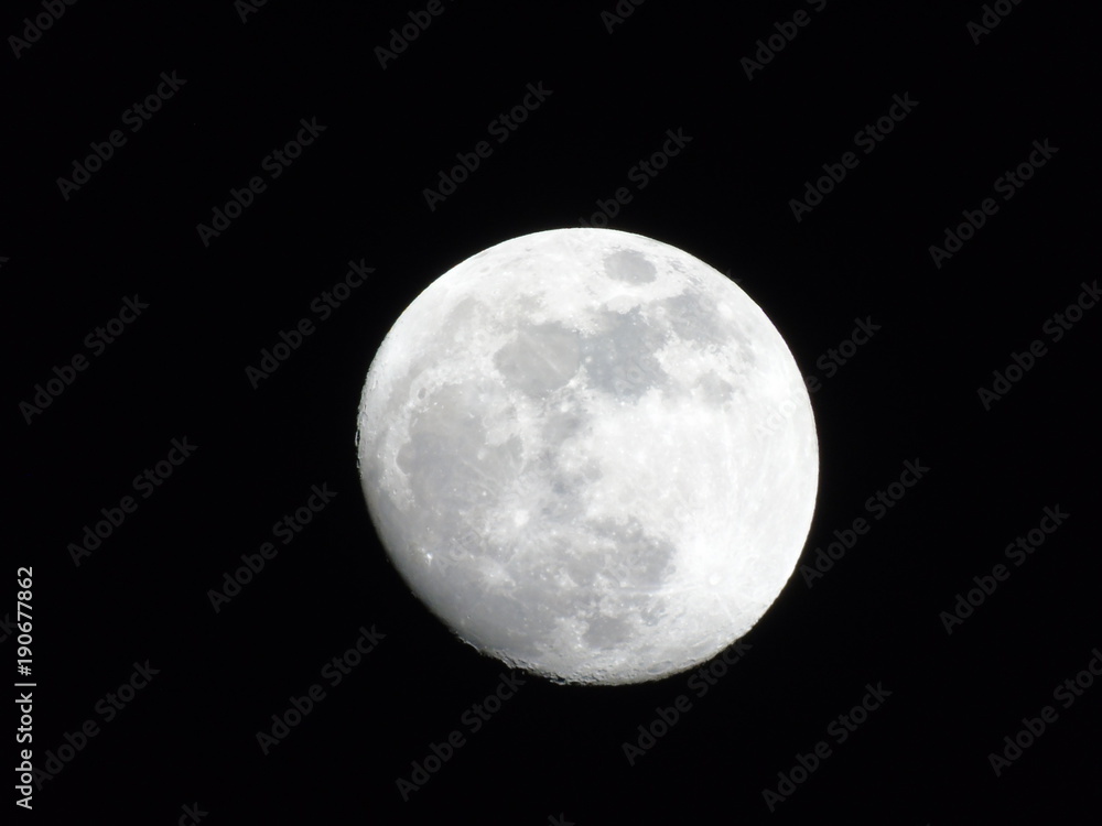 An amazing caption of the moonlight in January An amazing caption of the moonlight in January