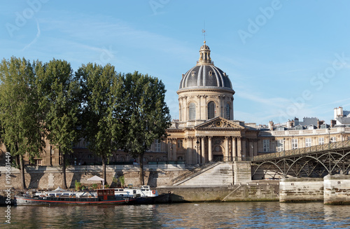 Institut de France et quai de Seine