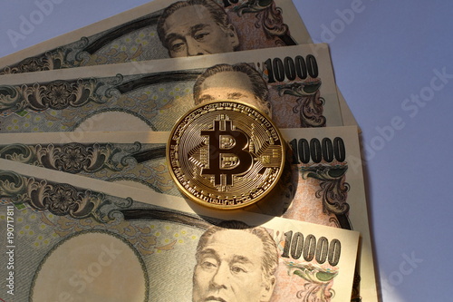 ビットコイン・一万円札