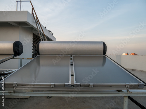 Solar hot water system