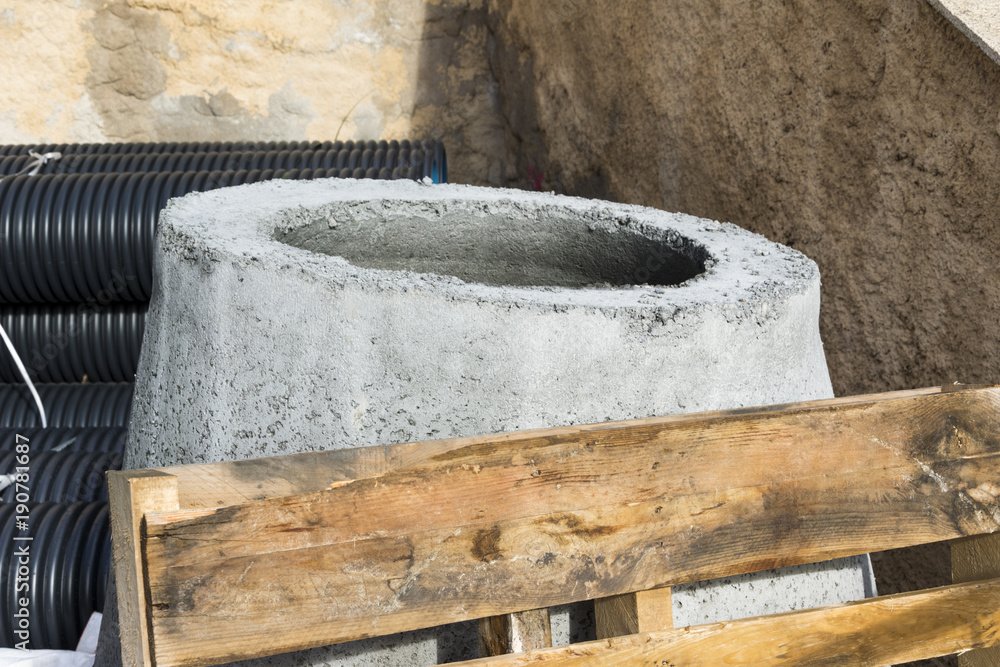 Reparación de tuberías públicas.
Material acumulado para efectuar la renovación de las conexiones públicas.
Reparación de tuberías públicas.
Material acumulado para efectuar la renovación de las conexiones públicas.