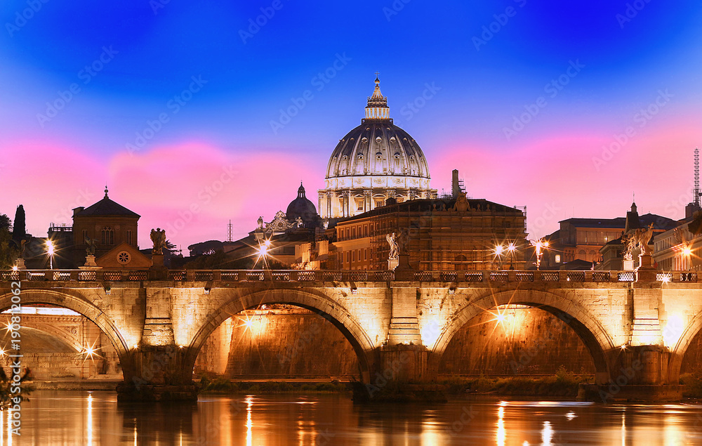 Sunset view of the Vatican with Saint Peter's Basilica,Rome, Italy. Sunset view of the Vatican with Saint Peter's Basilica,Rome, Italy.