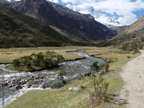 Randonnée Laguna 69 à Huaraz dans la Cordillère des Andes au Pérou © ingridkaszuba