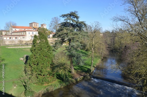 Couvent des B  n  dictines le long de la Moine  Clisson  France