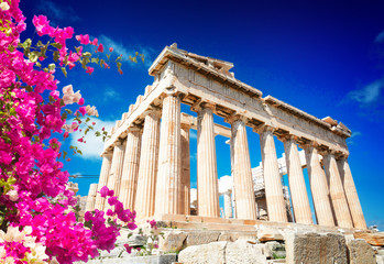 Papier peint photo Athènes Temple du Parthénon au cœur d'Athènes  © neirfy
