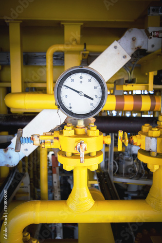 pressure gauge with flow line in oil and gas platform offshore