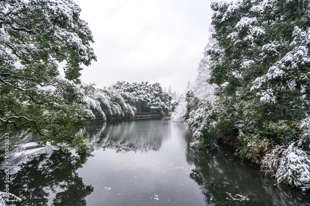 winter in hangzhou covers snow