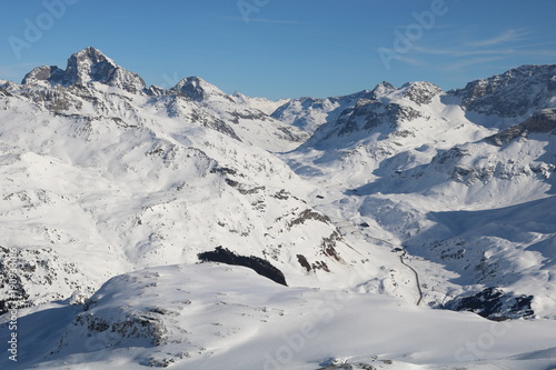 Skitourenparadies Bivio,  Blick von Crap da Radons   auf Piz Julier 3380m und Julierpass 2284m © Reinhold Einsiedler