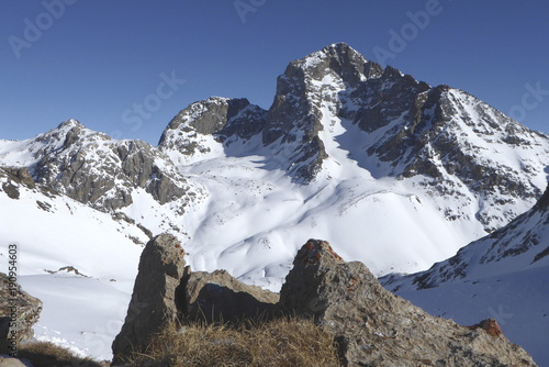 Skitourenparadies Bivio, Blick vom Muot Cotschen 2864m auf Piz Julier 3380m.
