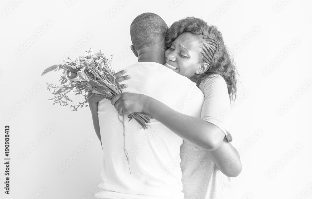 © Rawpixel.com - African descent couple hugging each other