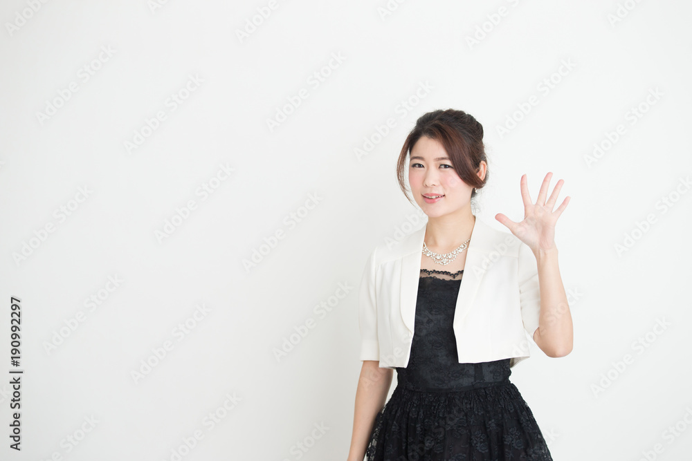ドレス・女性(白バック) ドレス・女性(白バック)