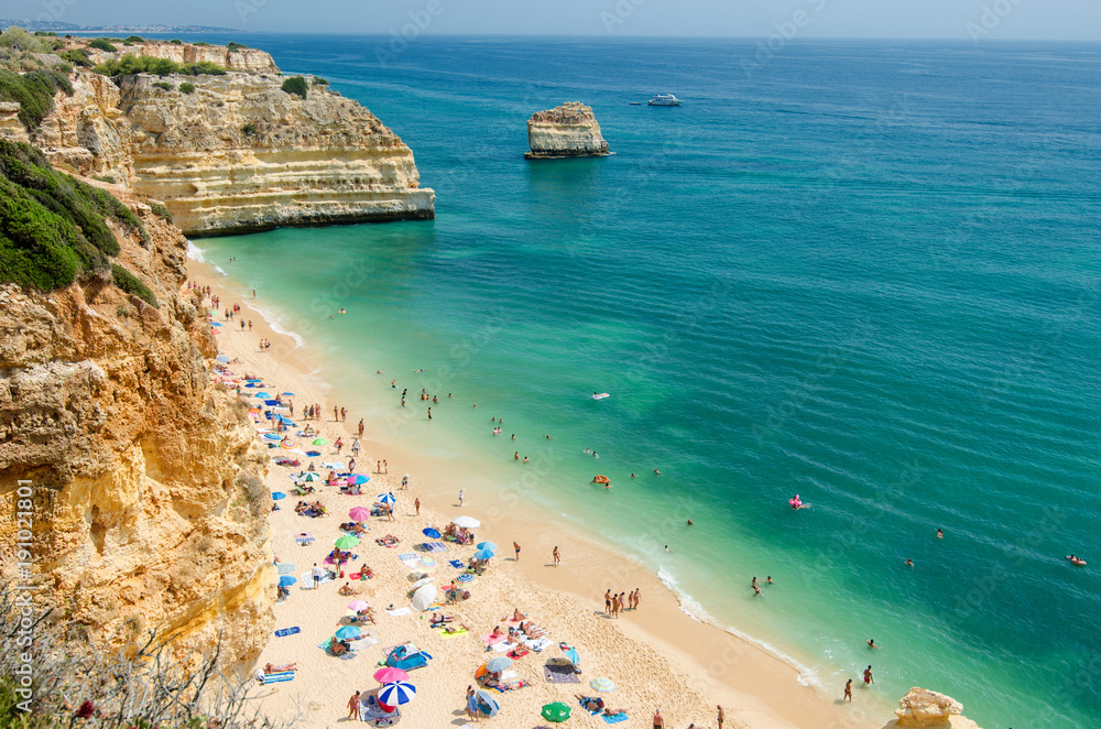 Obraz premium View of the Navy Beach (Praia da Marinha) in Lagoa, District Faro, Algarve, Southern Portugal