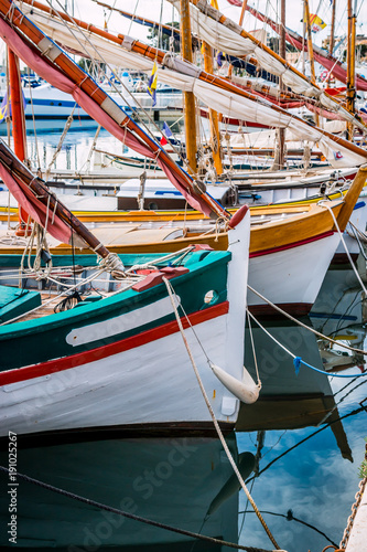 Bateaux de pêche dans le port de Bandol