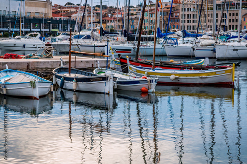 Bateaux de pêche dans le port de La Ciotat