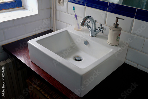 Fototapeta Naklejka Na Ścianę i Meble -  Lavabo d'une salle de bains 