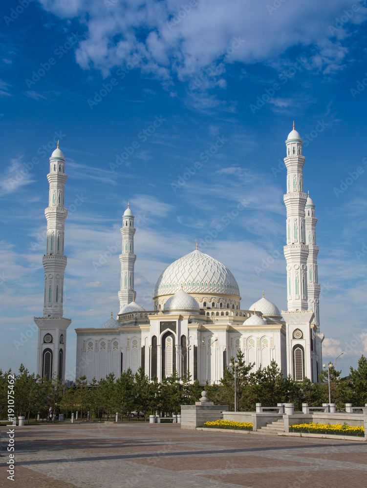 Obraz premium Yeni Cami Mosque in Astsana, Kazakhstan