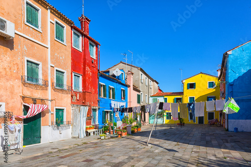 Fototapeta Naklejka Na Ścianę i Meble -  Colourfully painted house facade on Burano island,Venice, Italy