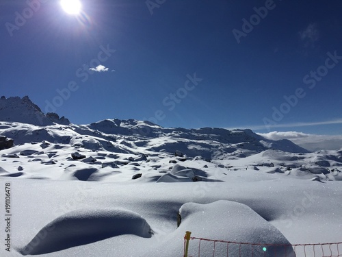 Wallpaper Mural at a height of 3330 m  Torontodigital.ca