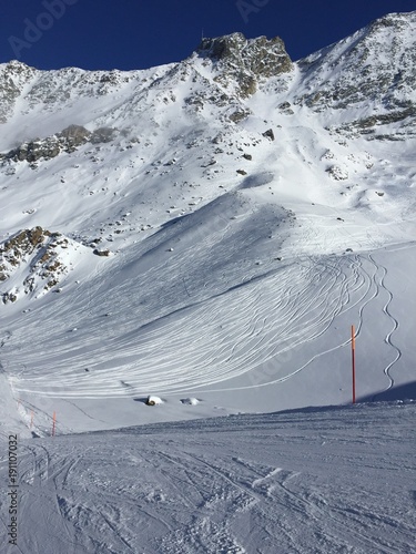 Wallpaper Mural sunny day on the ski slope  Torontodigital.ca