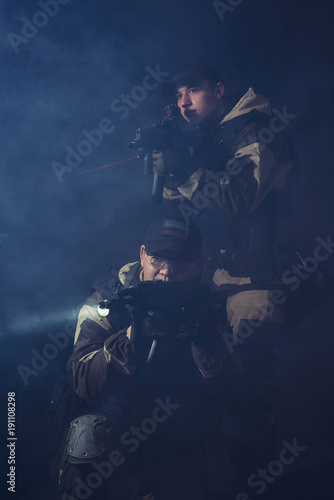 soldiers of the elite special purpose units