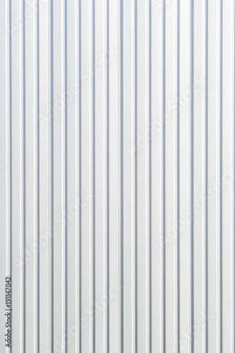 白いスチール製の壁面