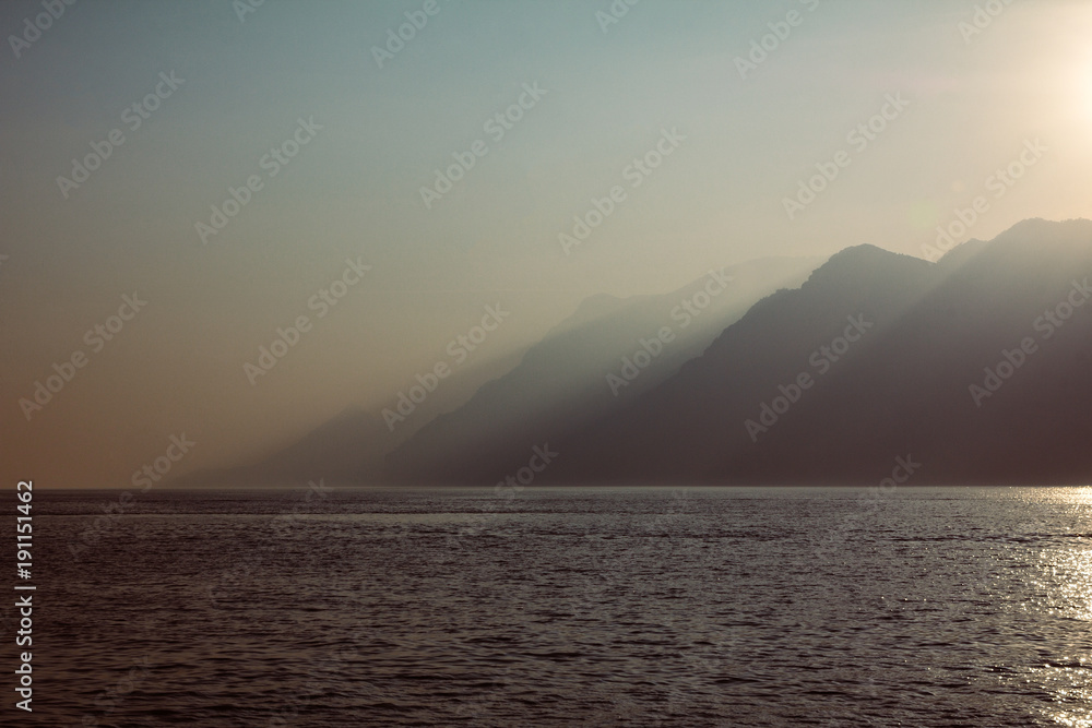 Berge im Abendrot am Gardasee
