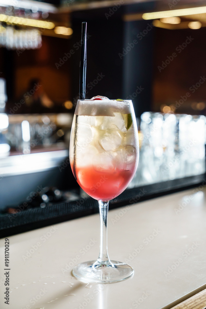 Fototapeta premium cocktail in the bar