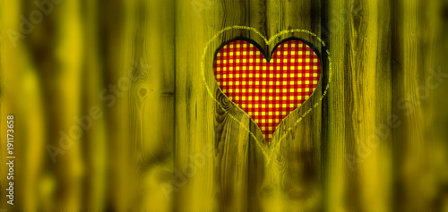 Herz im Holz