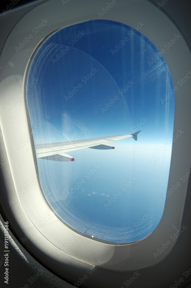 Aile d'avion vue du hublot Aile d'avion vue du hublot