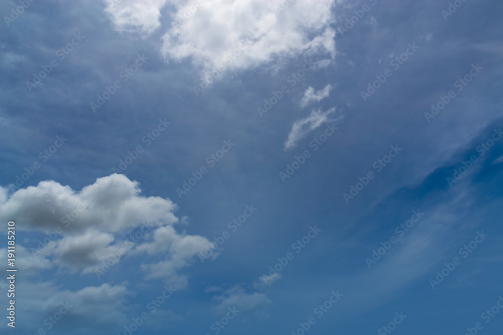 Obraz premium Cloud clear sky for background.