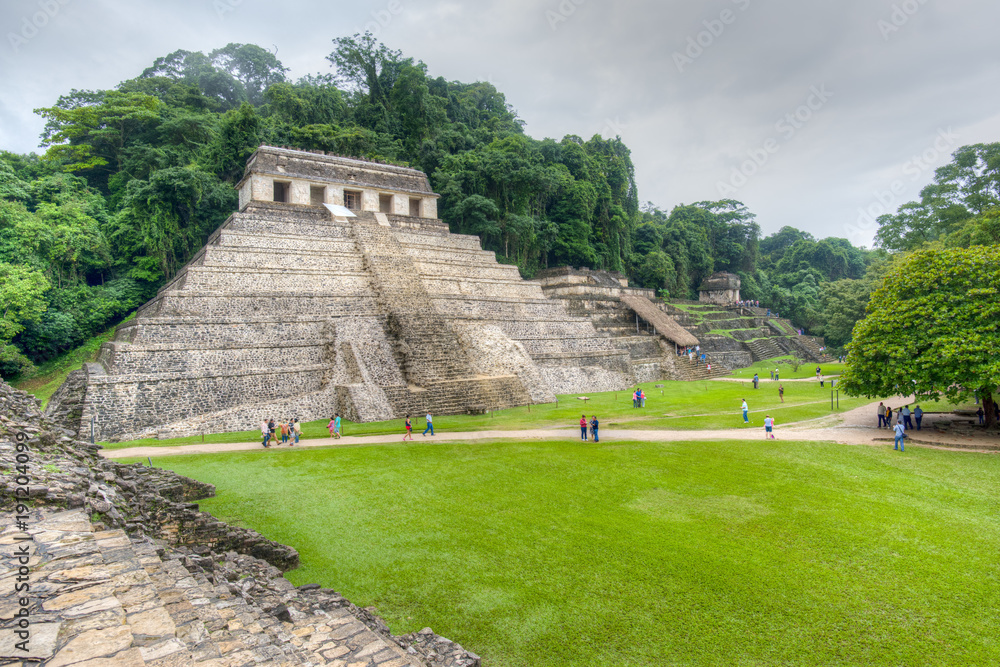 Palenque, eine archäologische Maya-Fundstätte im Tieflanddschungel von Chiapas Palenque, eine archäologische Maya-Fundstätte im Tieflanddschungel von Chiapas