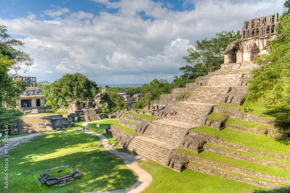 Palenque, eine archäologische Maya-Fundstätte im Tieflanddschungel von Chiapas Palenque, eine archäologische Maya-Fundstätte im Tieflanddschungel von Chiapas