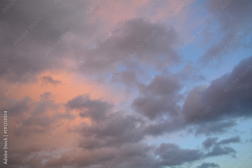 Blaurote Wolken