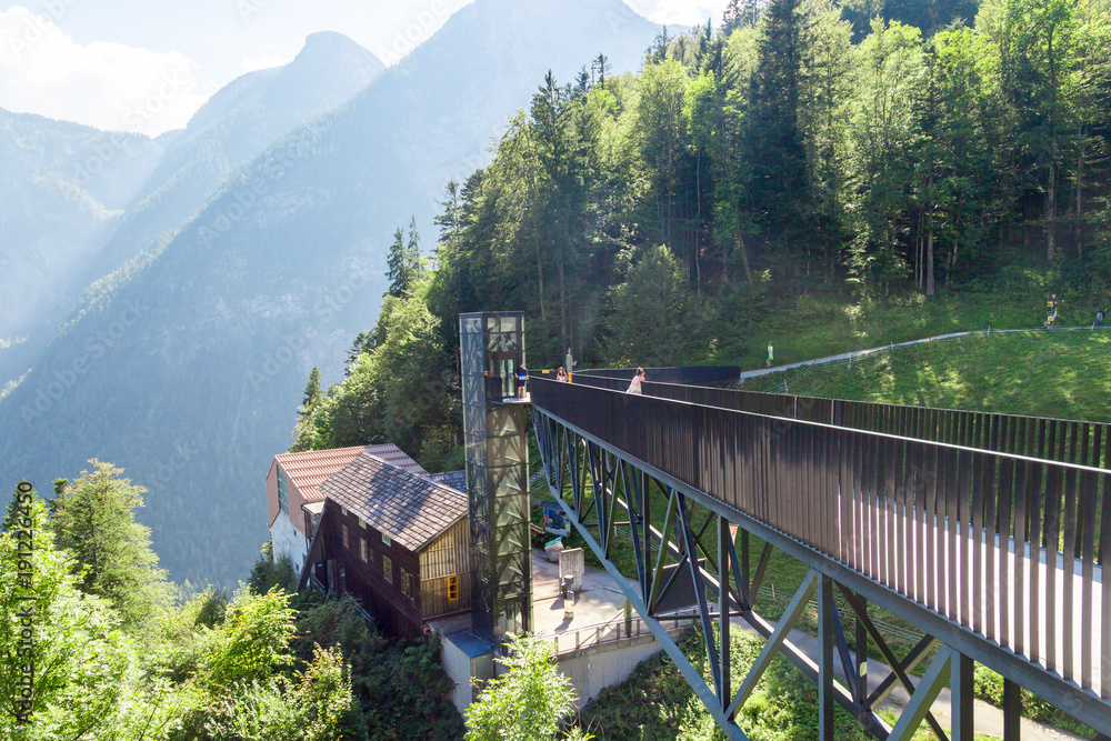 Obraz premium World Heritage Viewing Platform Skywalk in Hallstatt