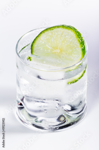 vodka soda with a lime