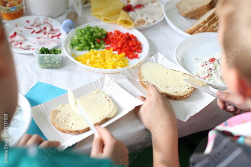 children cooking school together