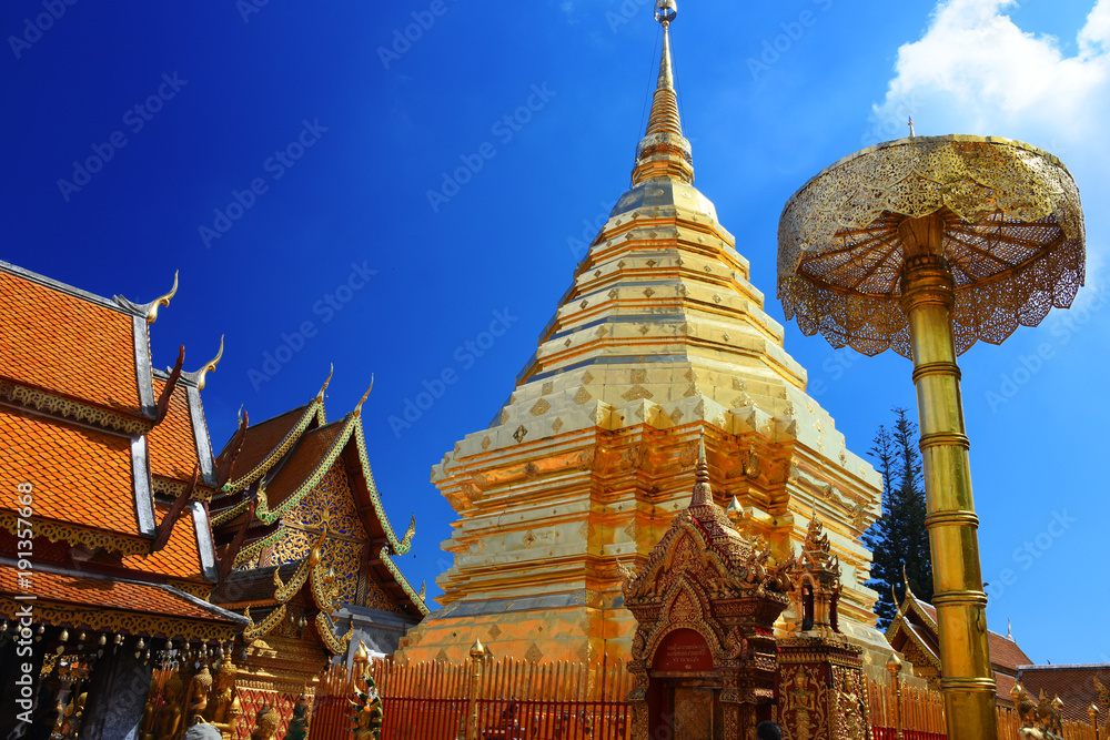 Fototapeta premium Wat Phra That Doi Suthep temple in Chiang Mai Province, Thailand